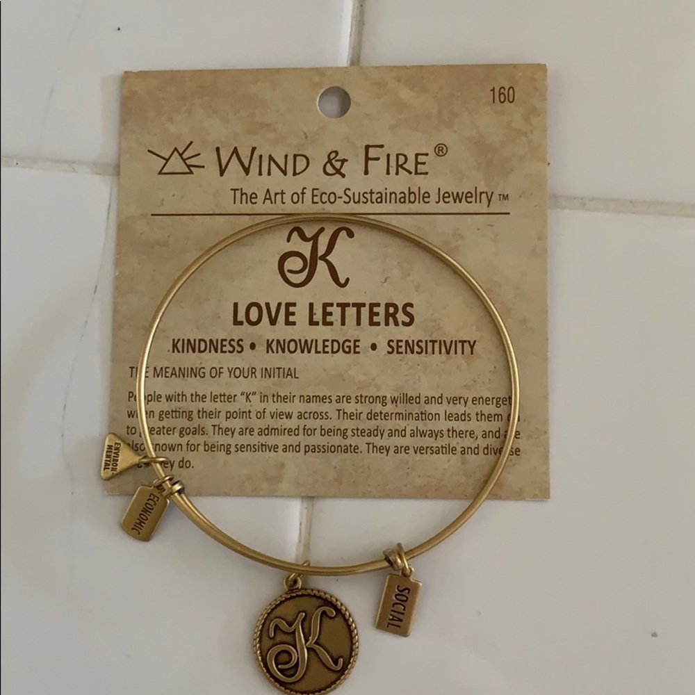 Simple and pretty bracelet